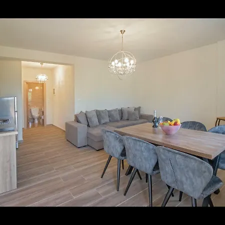 아파트 Pasithea House 스칼라소티로스